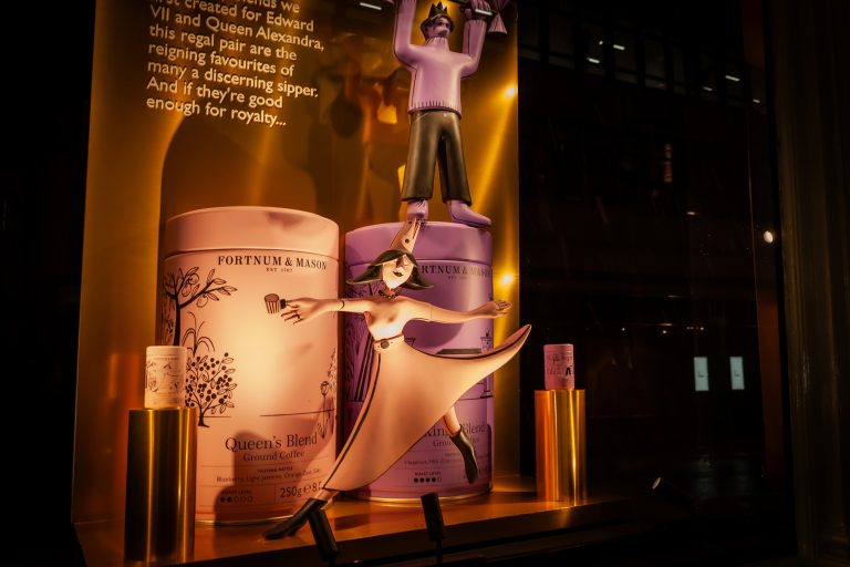 <b> Fortnum & Mason Display Window</b><br>London, UK